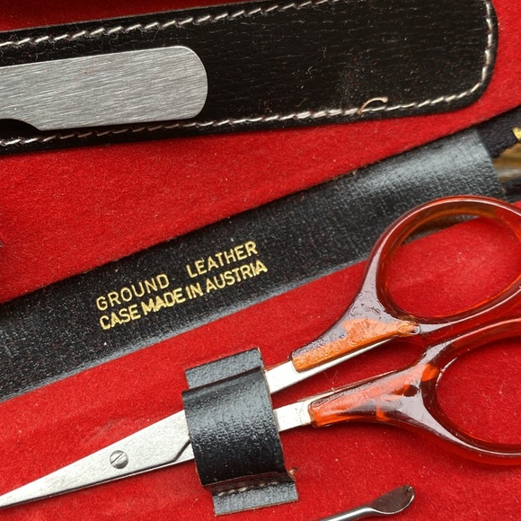 Austria grooming cloth brush manicure kit 7 piece set zipper top nylon bristle - Picture 10 of 15